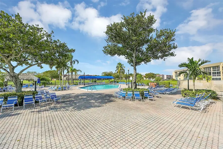 9121 Sunrise Lakes Blvd #114, Sunrise, FL 33322 - Image #3