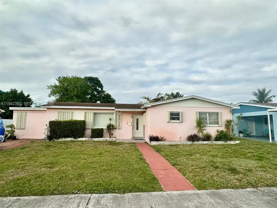 1815 NW 188th Ter, Miami Gardens, FL 33056 - Image #2