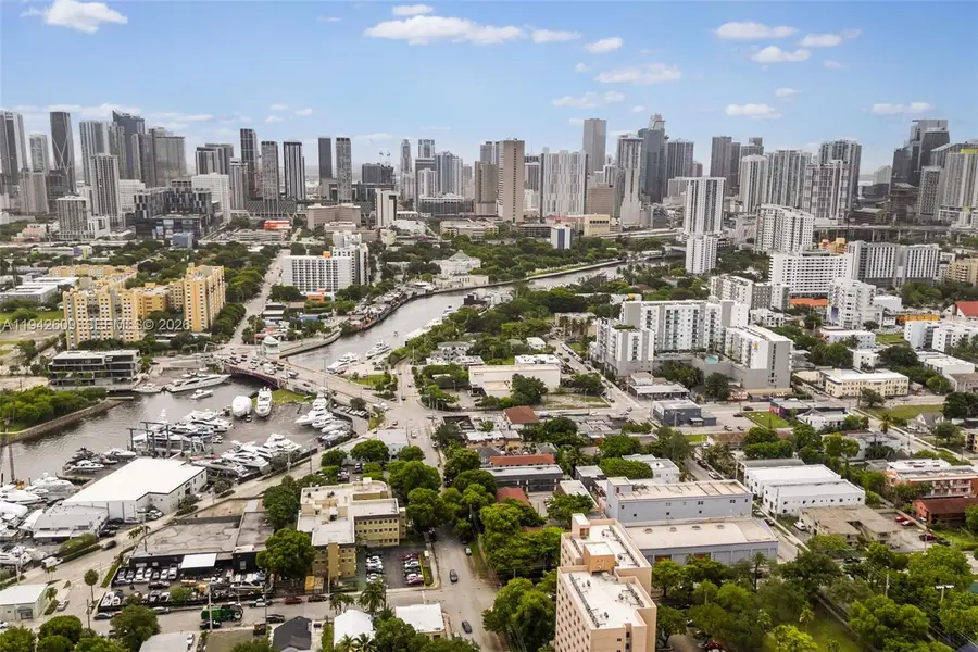 818 NW 3rd St, Miami, FL 33128 - Image #2