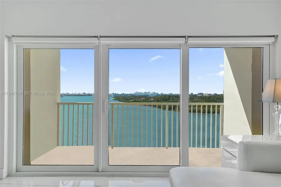 300 Bayview Dr #1110, Sunny Isles Beach, FL 33160 - Image #2