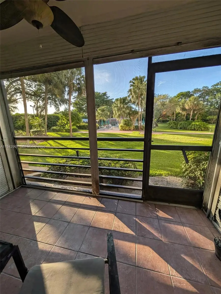 900 Saint Charles Pl #L6, Pembroke Pines, FL 33026 - Image #2