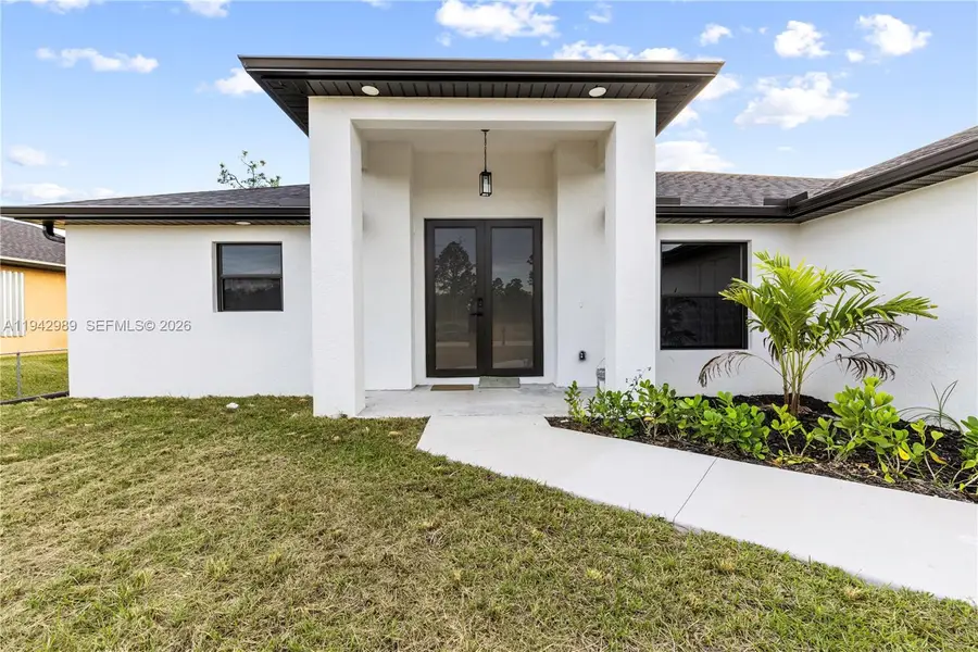 456 Mercedes Ct, Lehigh Acres, FL 33972 - Image #3