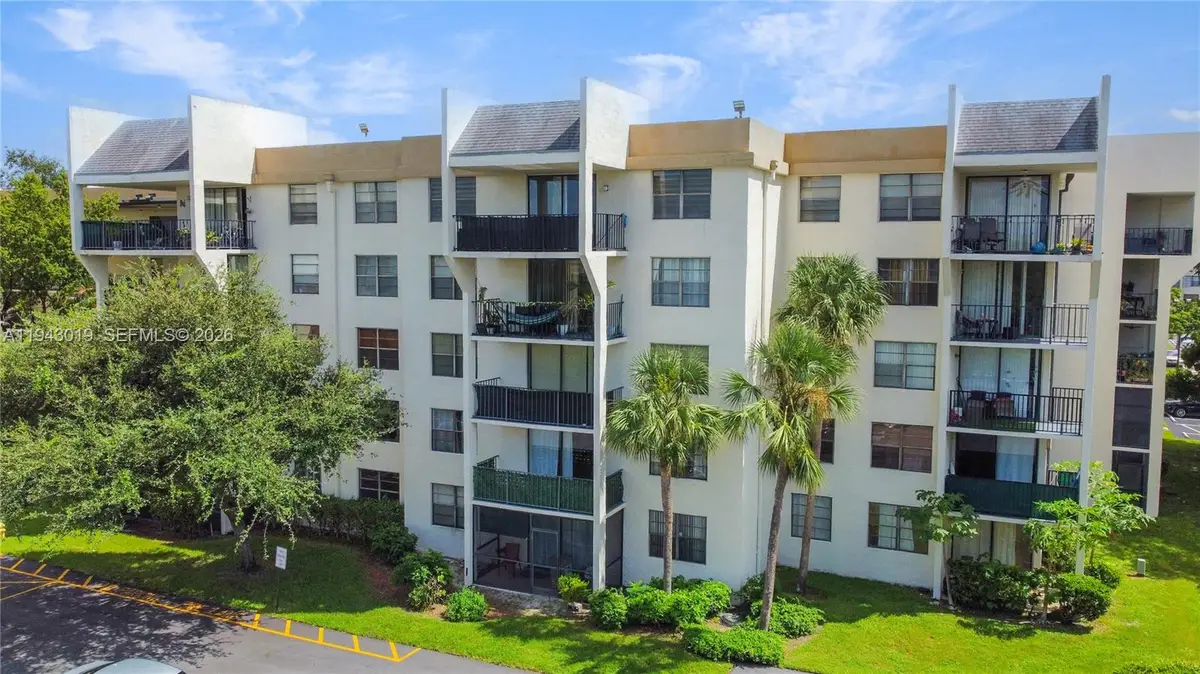 6190 Woodlands Blvd #312, Tamarac, FL 33319 - Image #1