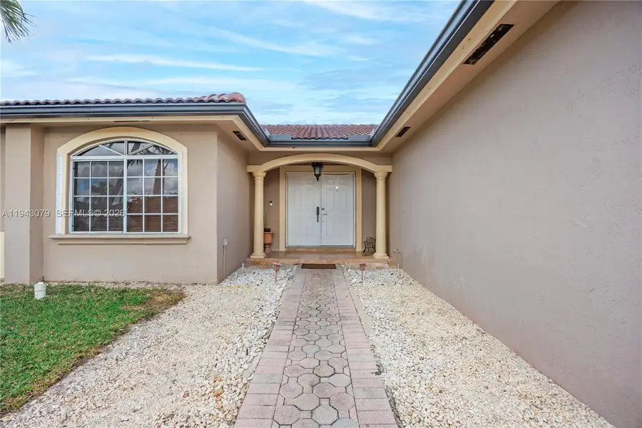 15330 SW 170th Ter, Miami, FL 33187 - Image #2