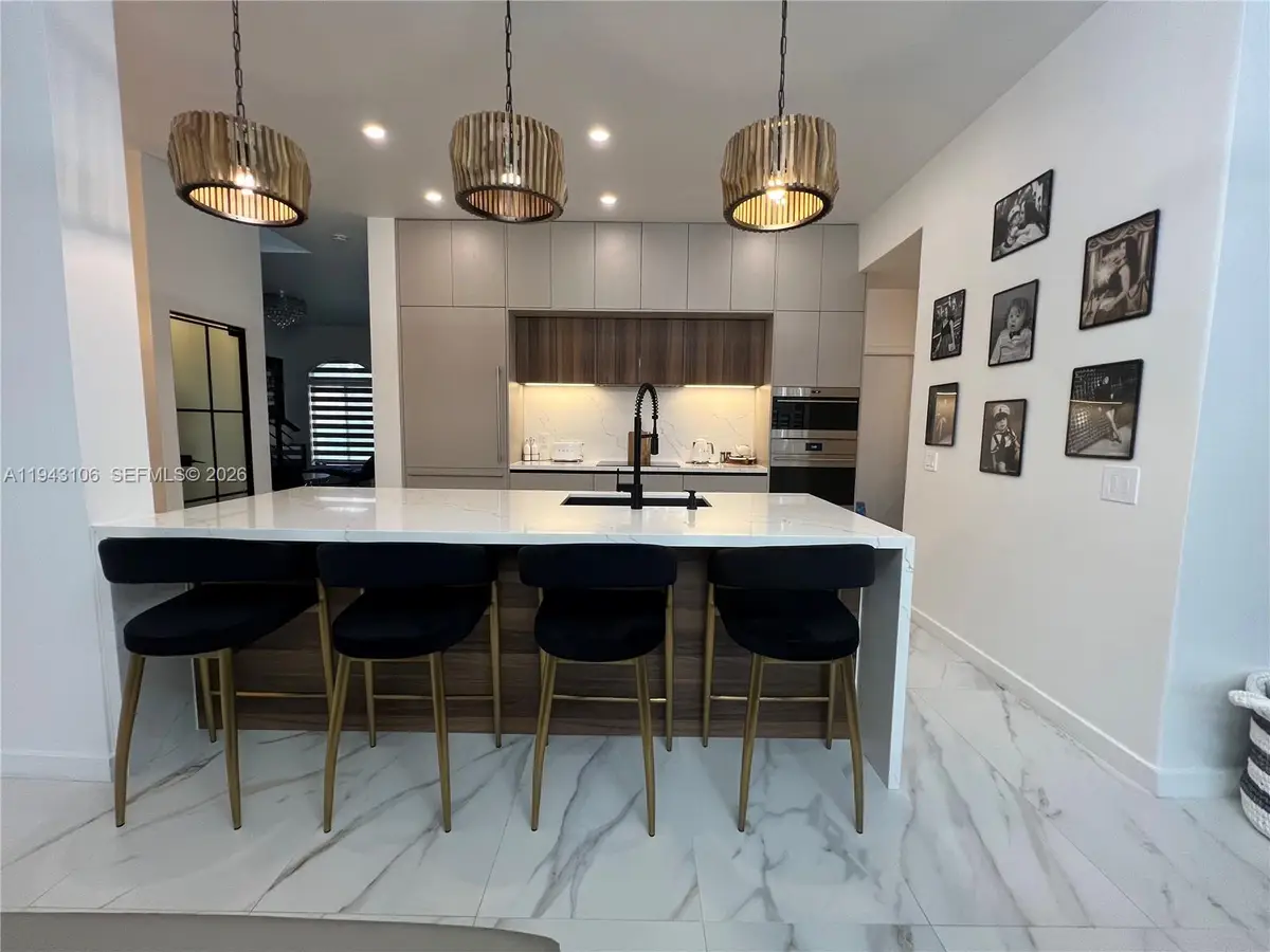 7782 NW 18th St, Pembroke Pines, FL 33024 - Image #1