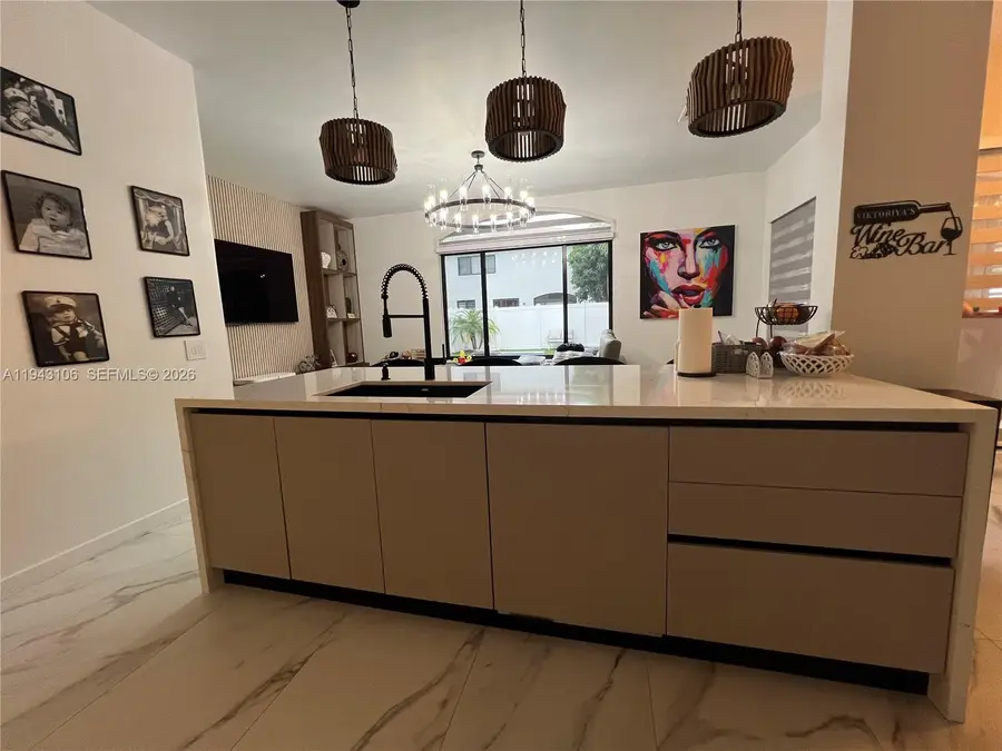 7782 NW 18th St, Pembroke Pines, FL 33024 - Image #3