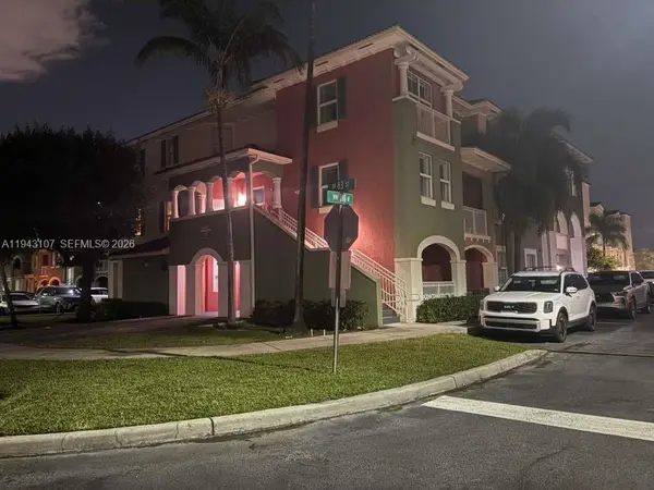 10902 NW 83rd St, Doral, FL 33178