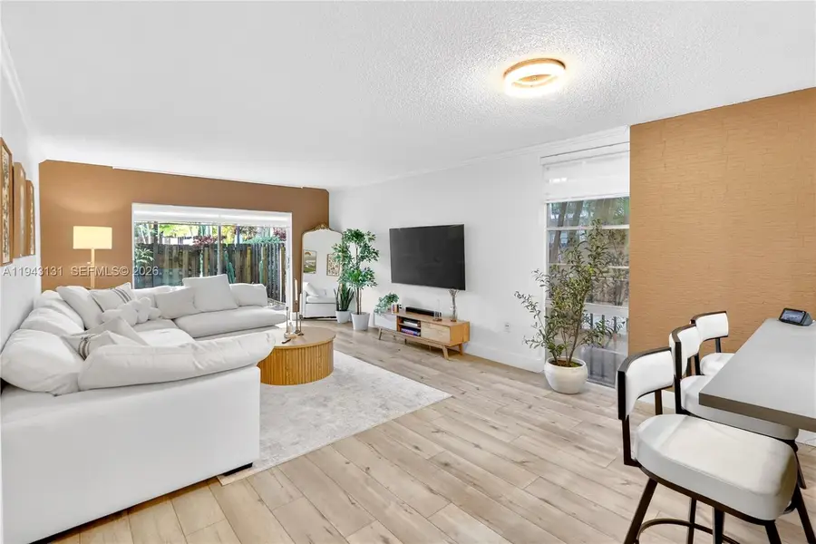 6902 N Kendall Dr #E101, Pinecrest, FL 33156 - Image #3