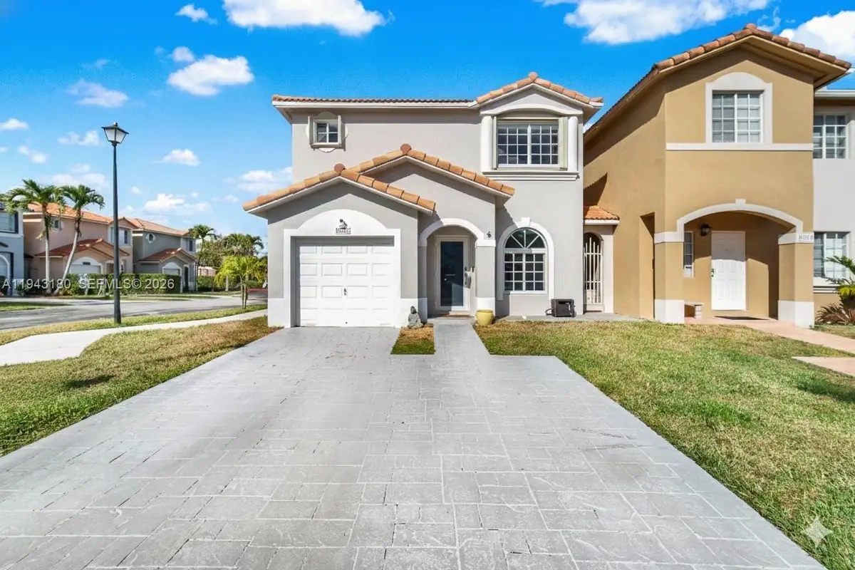 16275 SW 97th St, Miami, FL 33196 - Image #1