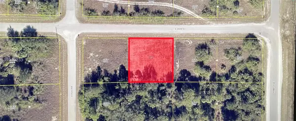 4502 E 18th St, Lehigh Acres, FL 33972