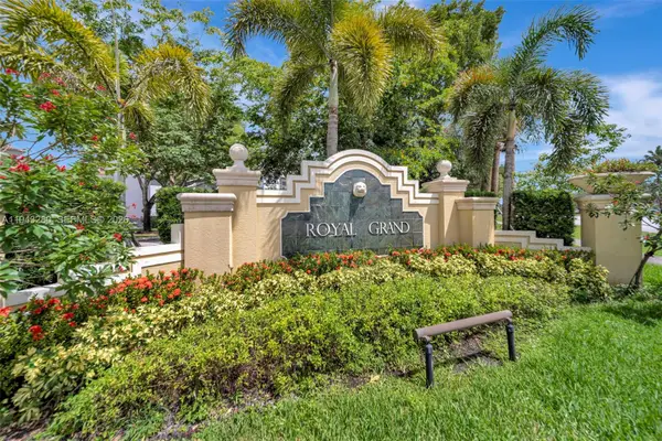 2620 S University Dr #109, Davie, FL 33328