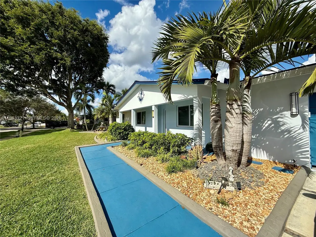 5921 SW 17th St, Plantation, FL 33317 - Image #1