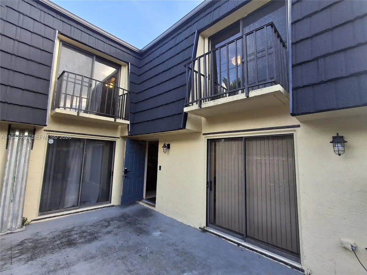 279 Woodland Rd, Palm Springs, FL 33461 - Image #1