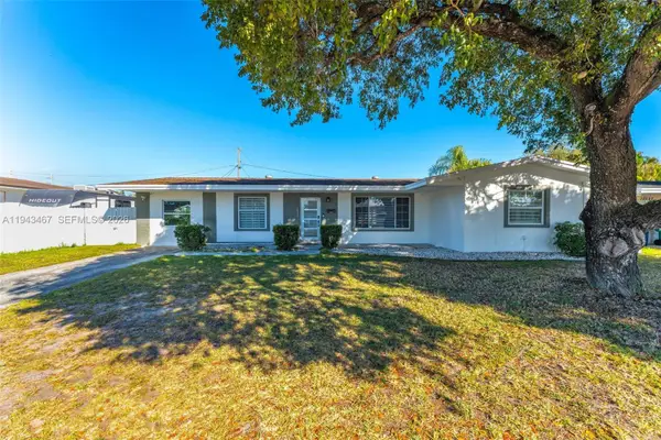 10535 SW 161st Ter, Miami, FL 33157