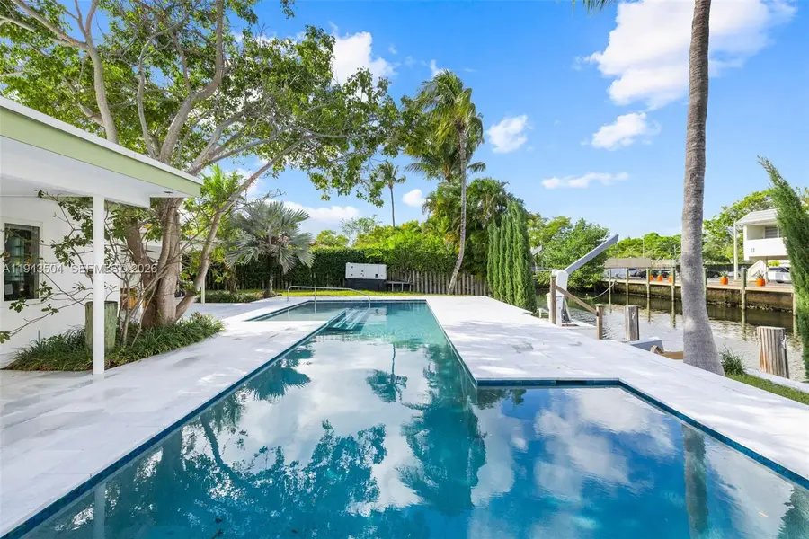 1895 Ixora Rd, North Miami, FL 33181 - Image #2