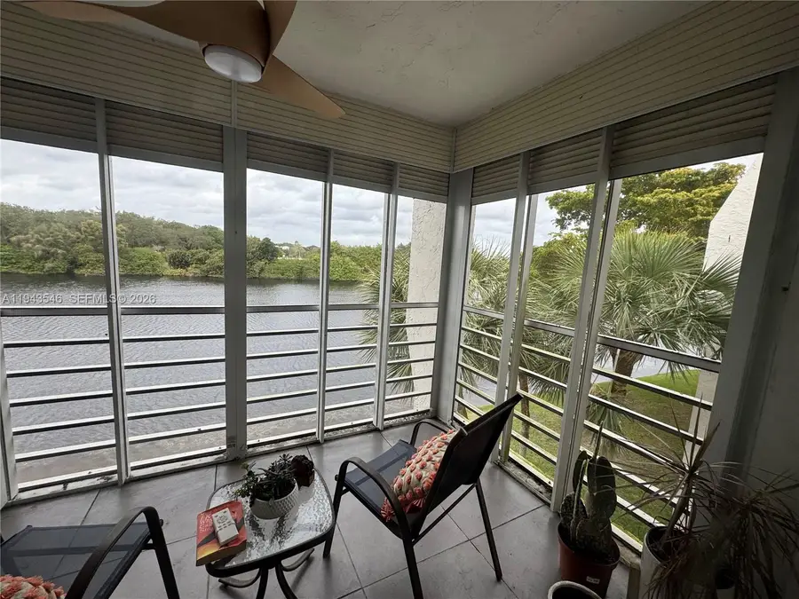 9450 Poinciana Pl #405, Davie, FL 33324 - Image #3