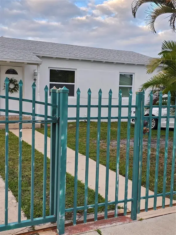 Address Withheld By Seller, Miami, FL 33144
