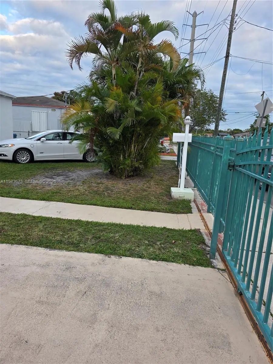 Address Withheld By Seller, Miami, FL 33144 - Image #3