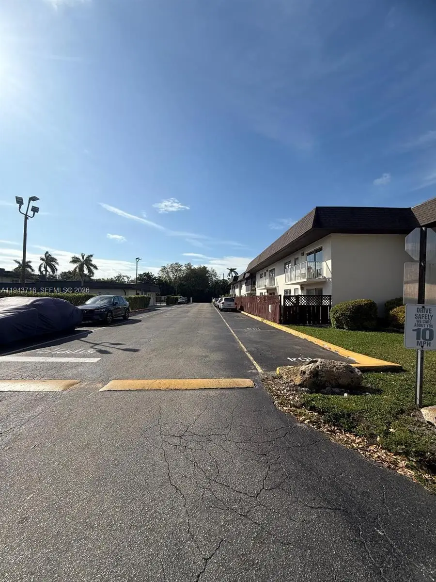 8601 SW 94th St #125W, Miami, FL 33156 - Image #1