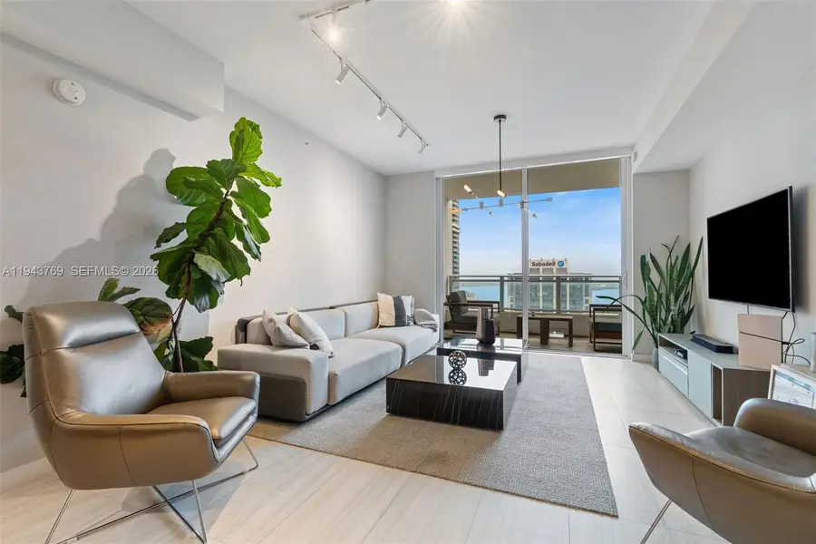 1080 Brickell Ave #3702, Miami, FL 33131 - Image #2