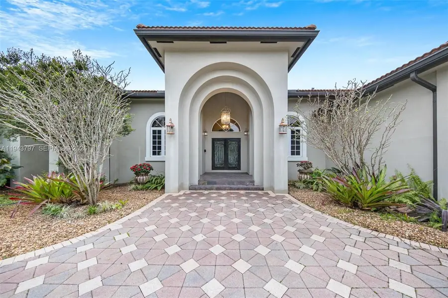 14781 S River Dr, Miami, FL 33167 - Image #2