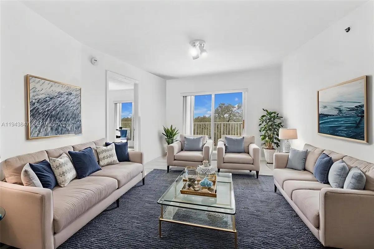 2475 NW 16th St Rd #601, Miami, FL 33125 - Image #1