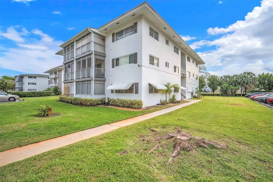 1201 Hillcrest Ct #102, Hollywood, FL 33021 - Image #2