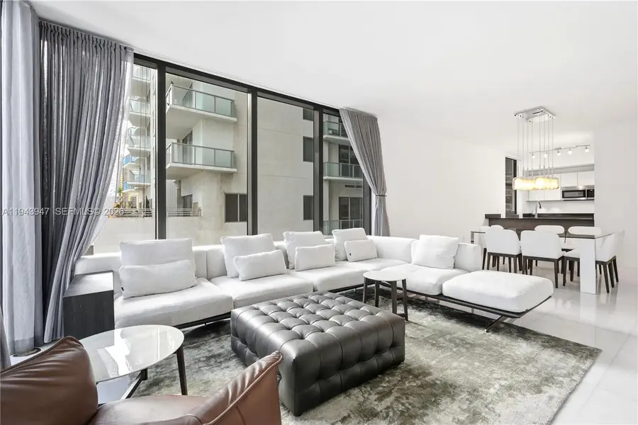 1010 Brickell Ave #1405, Miami, FL 33131 - Image #2