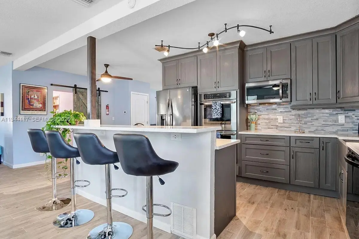 316 NW 29th St, Wilton Manors, FL 33311 - Image #1