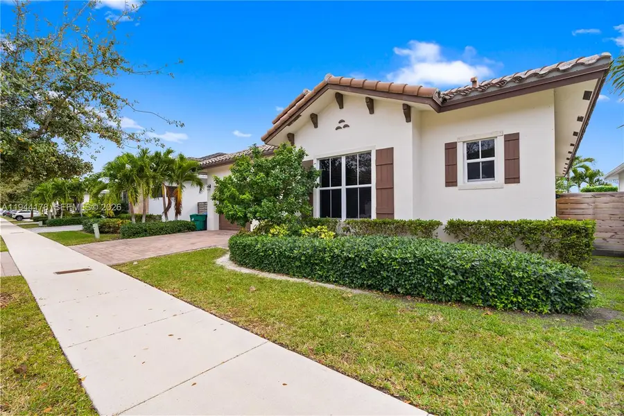 15102 SW 177th Ter, Miami, FL 33187 - Image #2