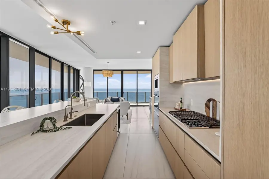 900 N Ocean Blvd #906, Pompano Beach, FL 33062 - #2