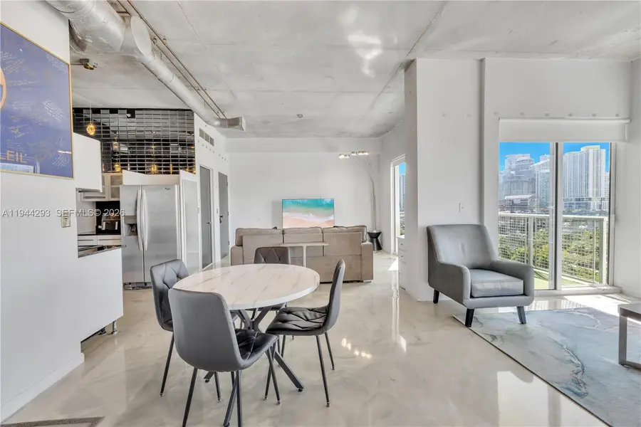 10 SW South River Dr #1111, Miami, FL 33130 - Image #3