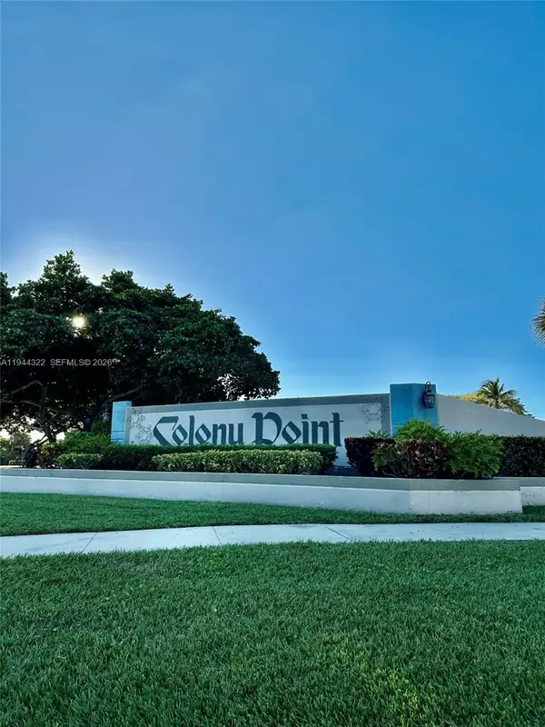 1000 Colony Point Cir #303, Pembroke Pines, FL 33026