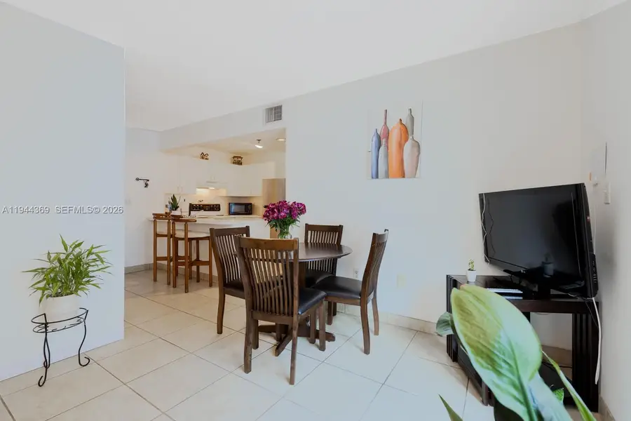 104 SW 9th St #1207, Miami, FL 33130 - Image #3