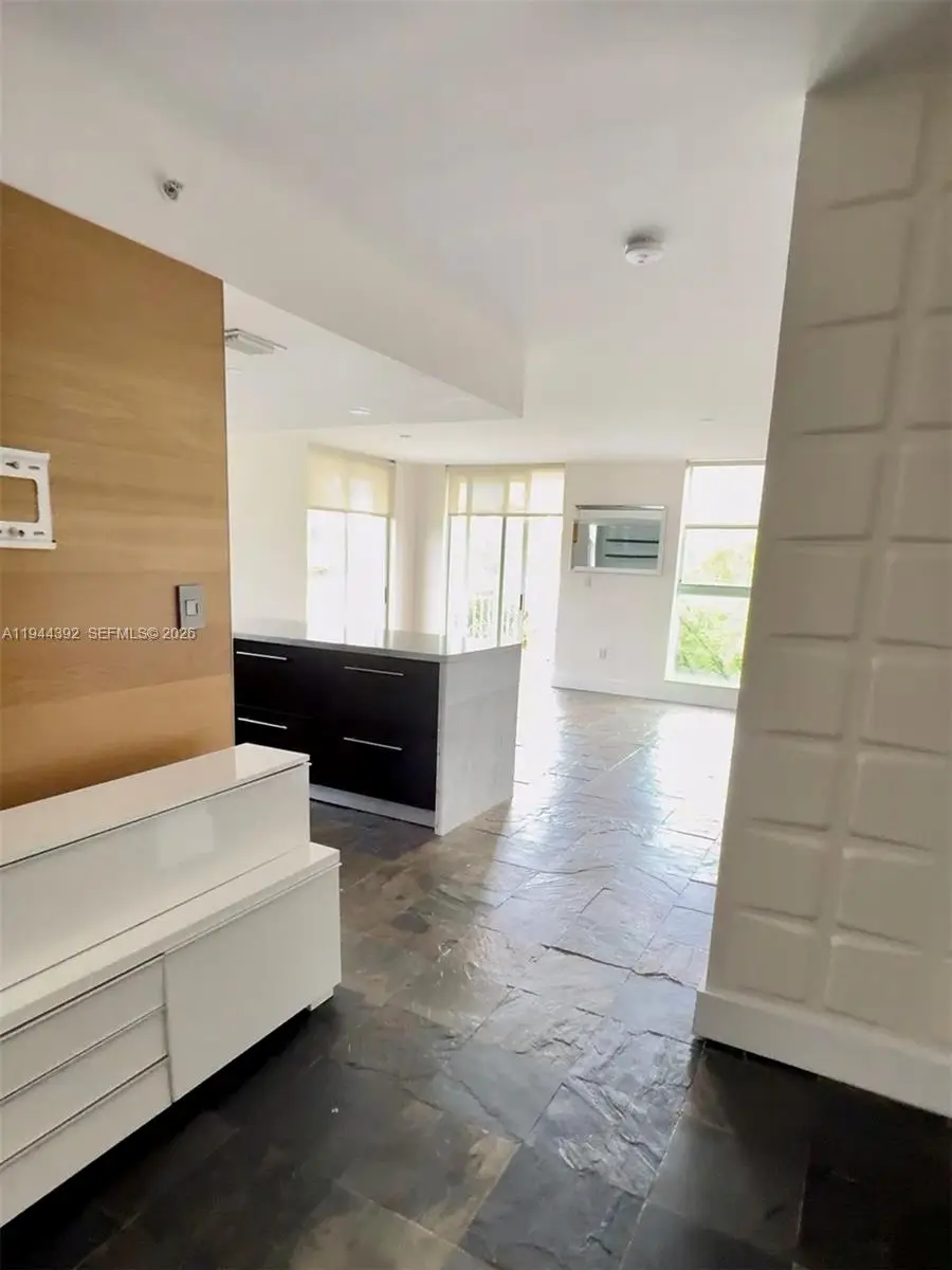 16590 NE 26th Ave #402, North Miami Beach, FL 33160 - Image #1