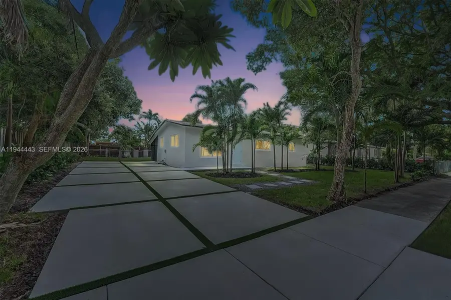 21021 NE 13th Pl, Miami, FL 33179 - Image #2