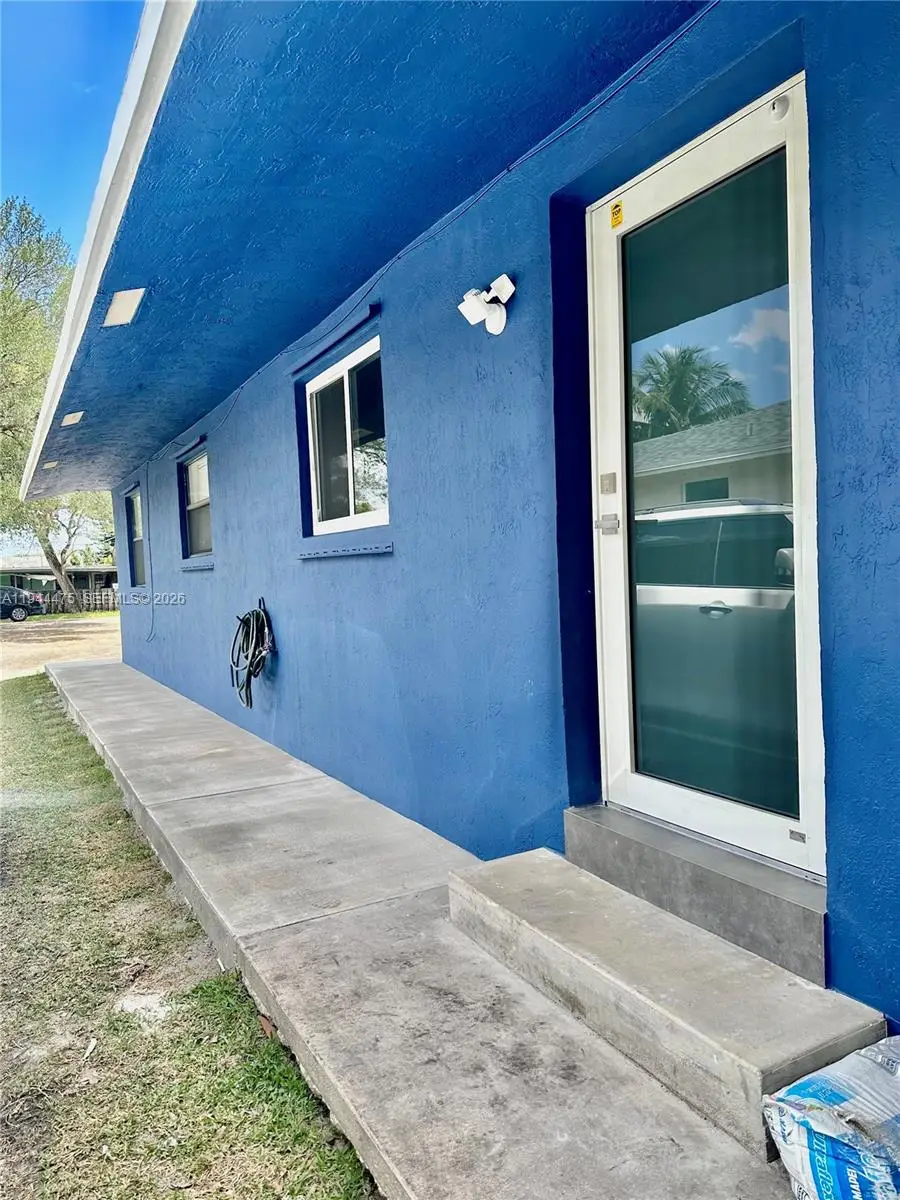 316 N 61st Ave, Hollywood, FL 33024 - Image #2