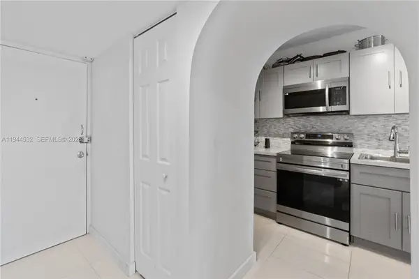 100 Lincoln Rd #501, Miami Beach, FL 33139