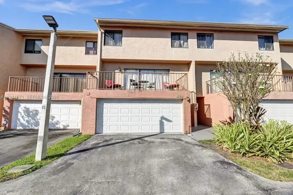 8690 SW 154th Cir Pl #3D, Miami, FL 33193