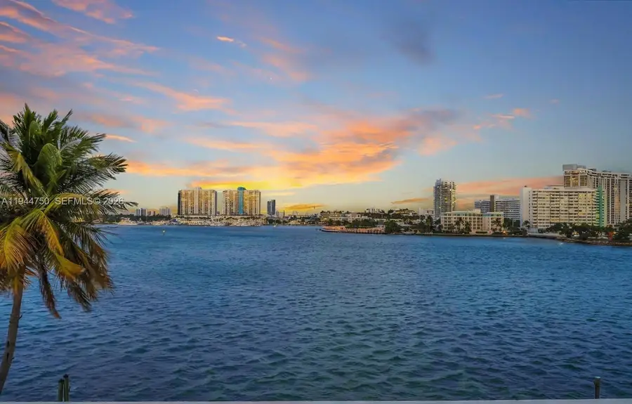 333 E Rivo Alto Dr, Miami Beach, FL 33139 - Image #2