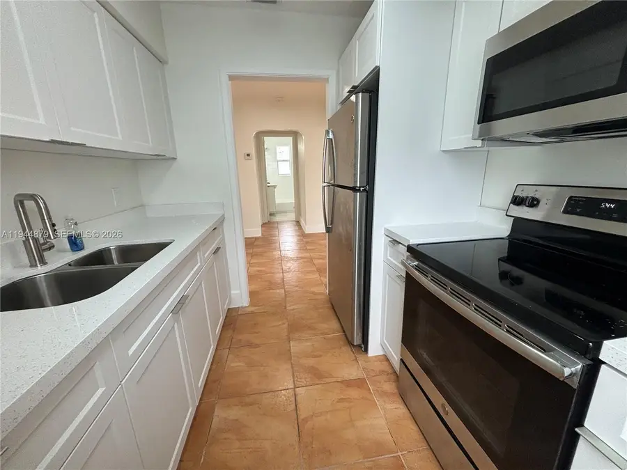 111 SW 31st Ct, Miami, FL 33135 - Image #2