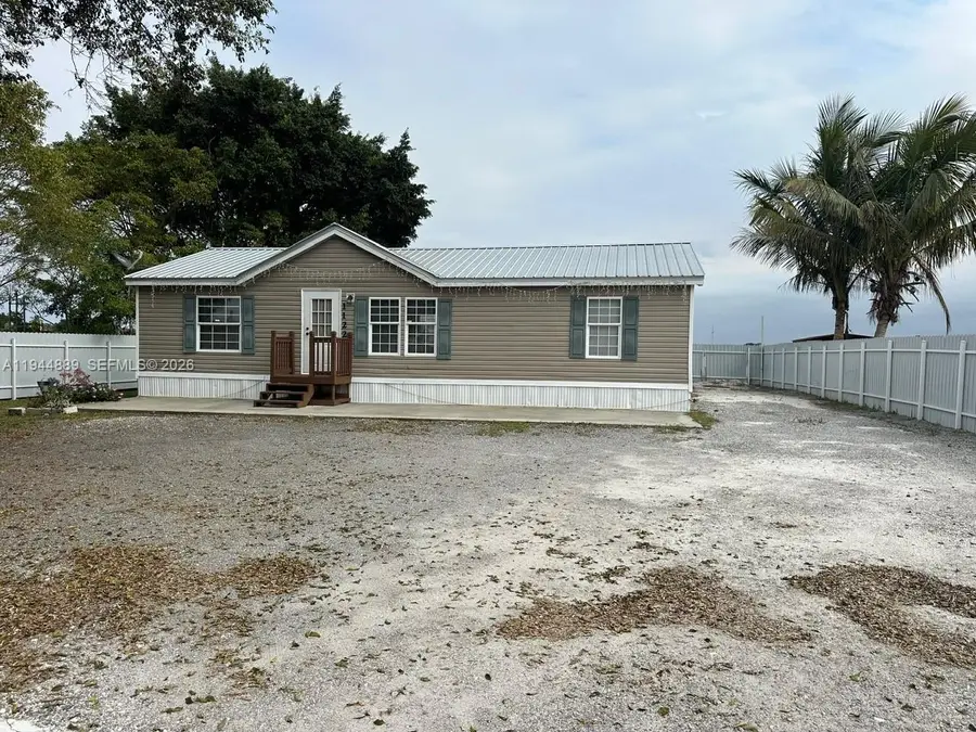 1122 Johnson Rd, Clewiston, FL 33440 - Image #2