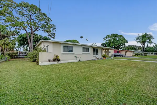 441 NW 33rd Ter, Lauderhill, FL 33311