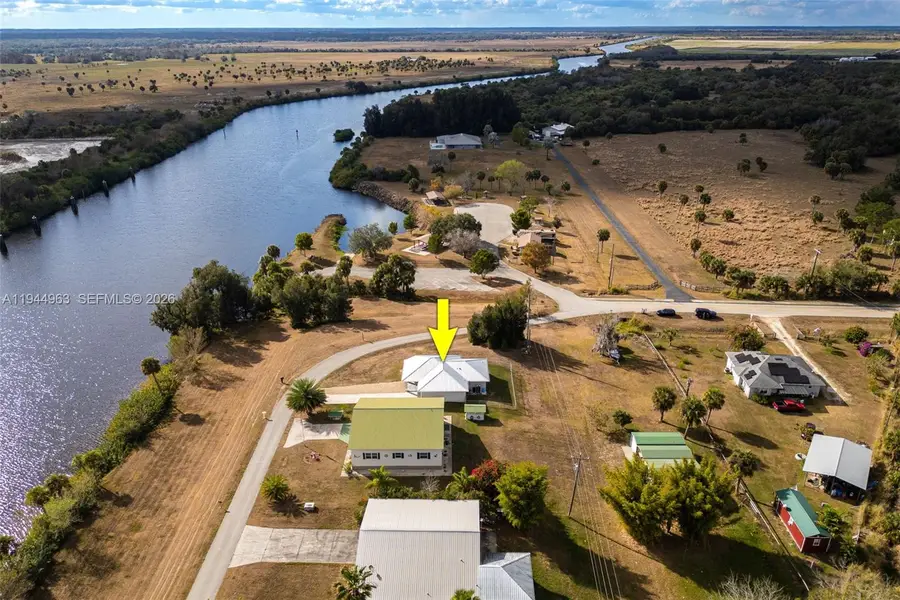 1053 SW Lock Ln, Moore Haven, FL 33471 - Image #3