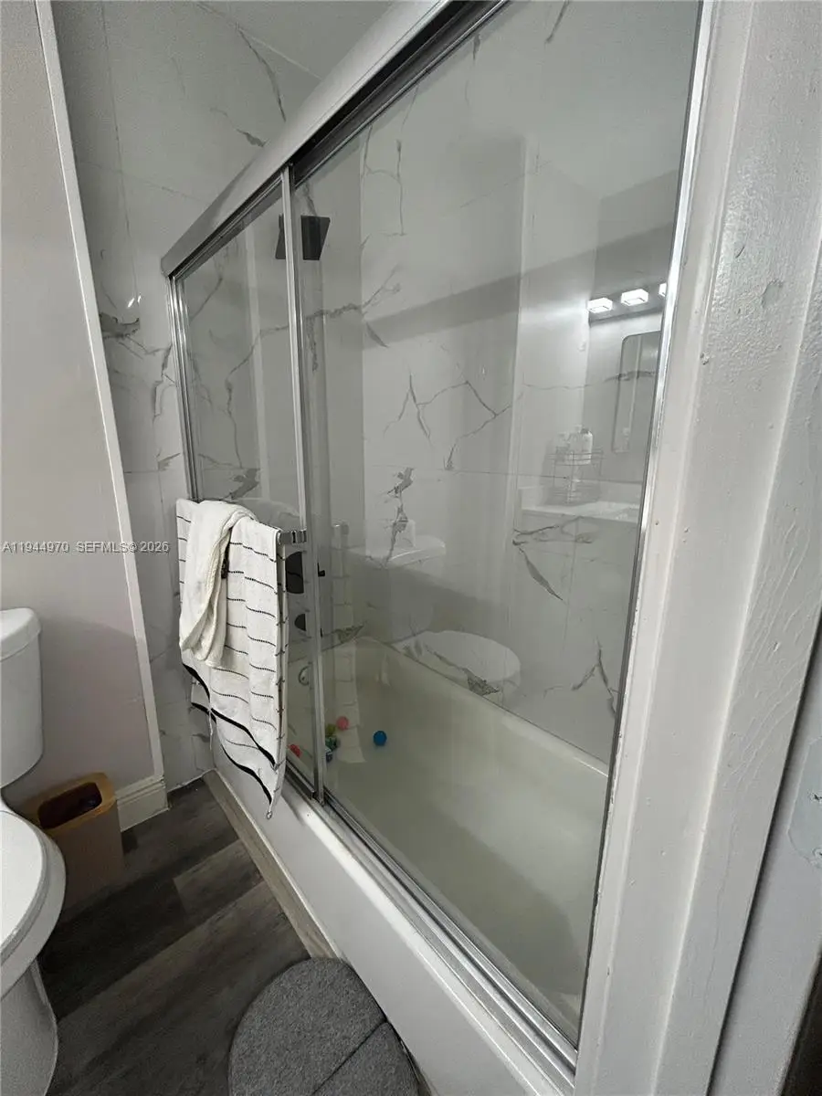 7402 NW 75th St, Tamarac, FL 33321 - Image #3