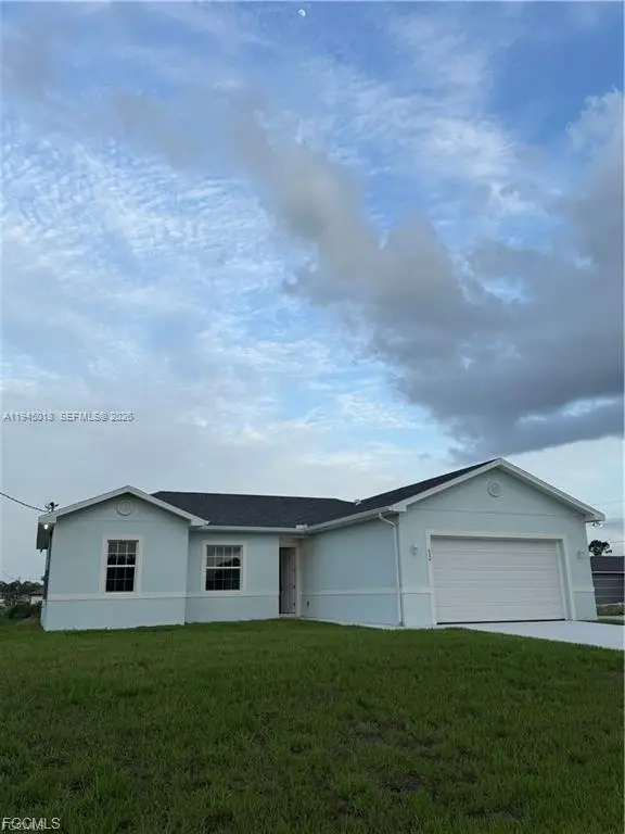426 Mercedes Ct, Lehigh Acres, FL 33972 - Image #2
