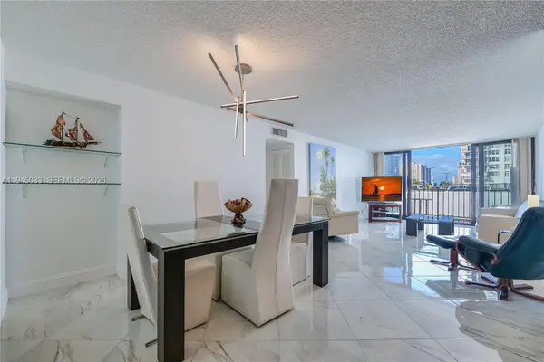 2401 S Ocean Dr #305, Hollywood, FL 33019