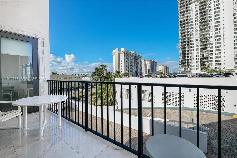 2401 S Ocean Dr #305, Hollywood, FL 33019 - Image #2