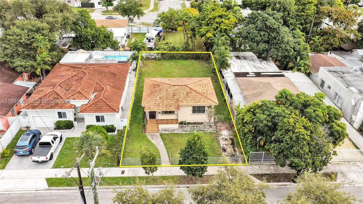 831 NW 21st Ct, Miami, FL 33125 - Image #1