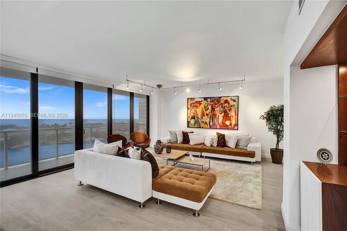 20281 E Country Club Dr #1002, Aventura, FL 33180 - Image #1